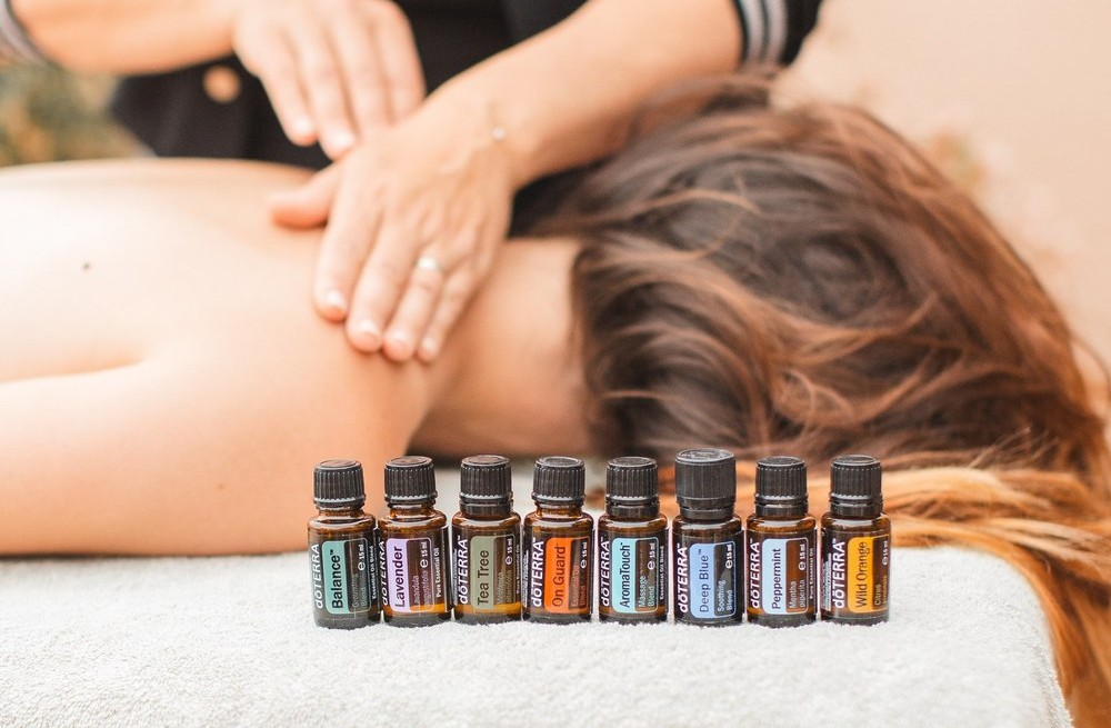 Soin Aromatouch aux 8 huiles essentielles — séance bien-être à Linselles